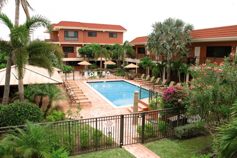 Away Inn Lauderdale-by-the-Sea Ngoại thất bức ảnh