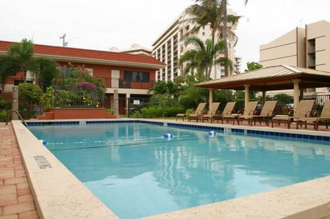 Away Inn Lauderdale-by-the-Sea Ngoại thất bức ảnh